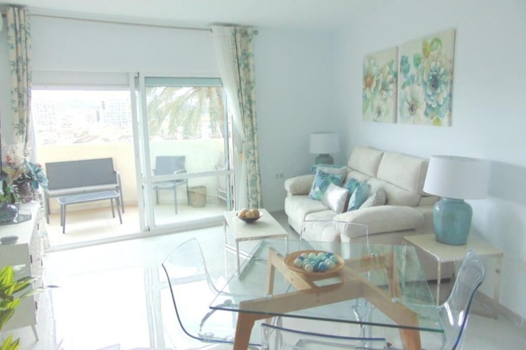 Lux. Frontbeach-Terrace. 5 Pools.Tv. 2 A.C.Netflix Benalmádena Exterior foto